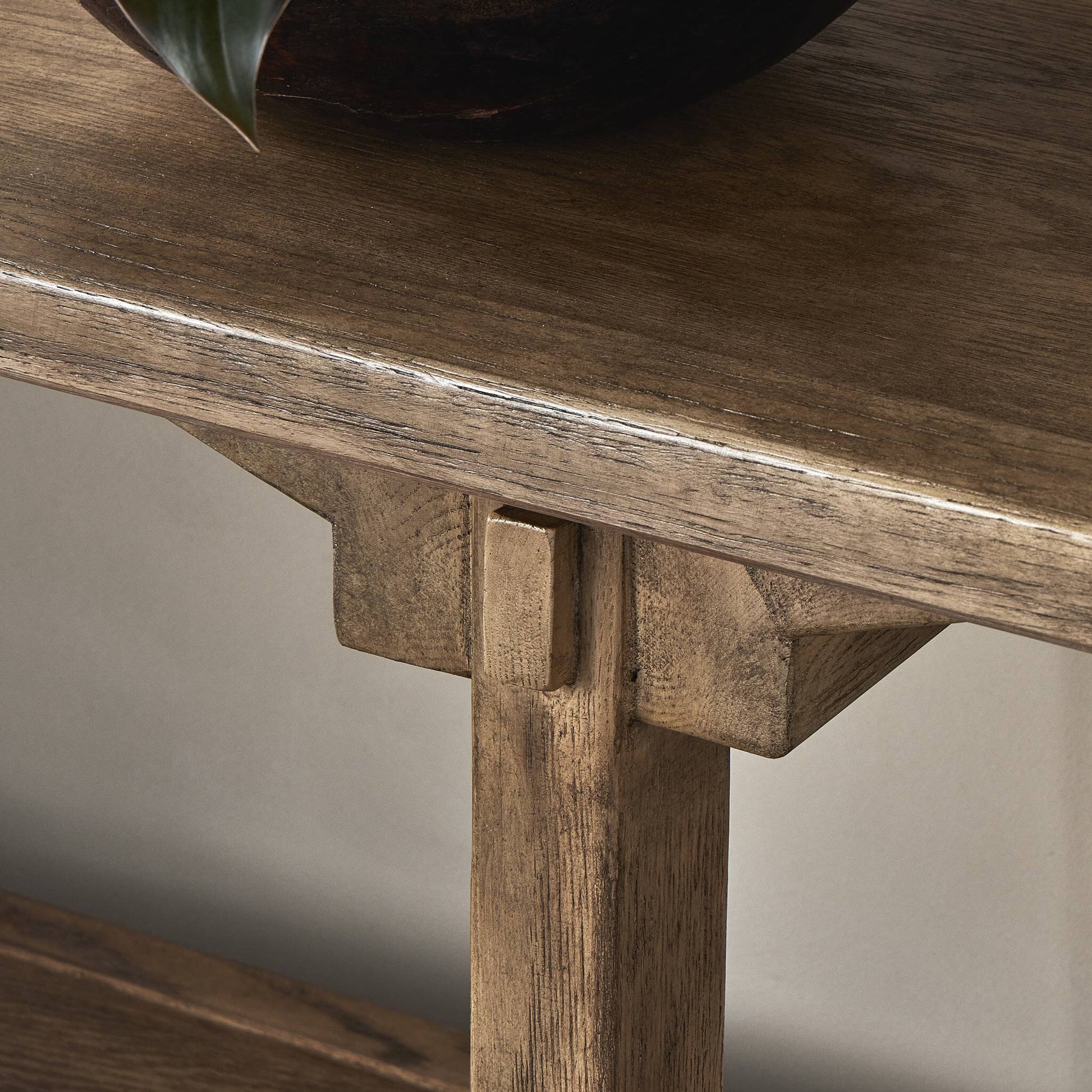 Tuscan Console