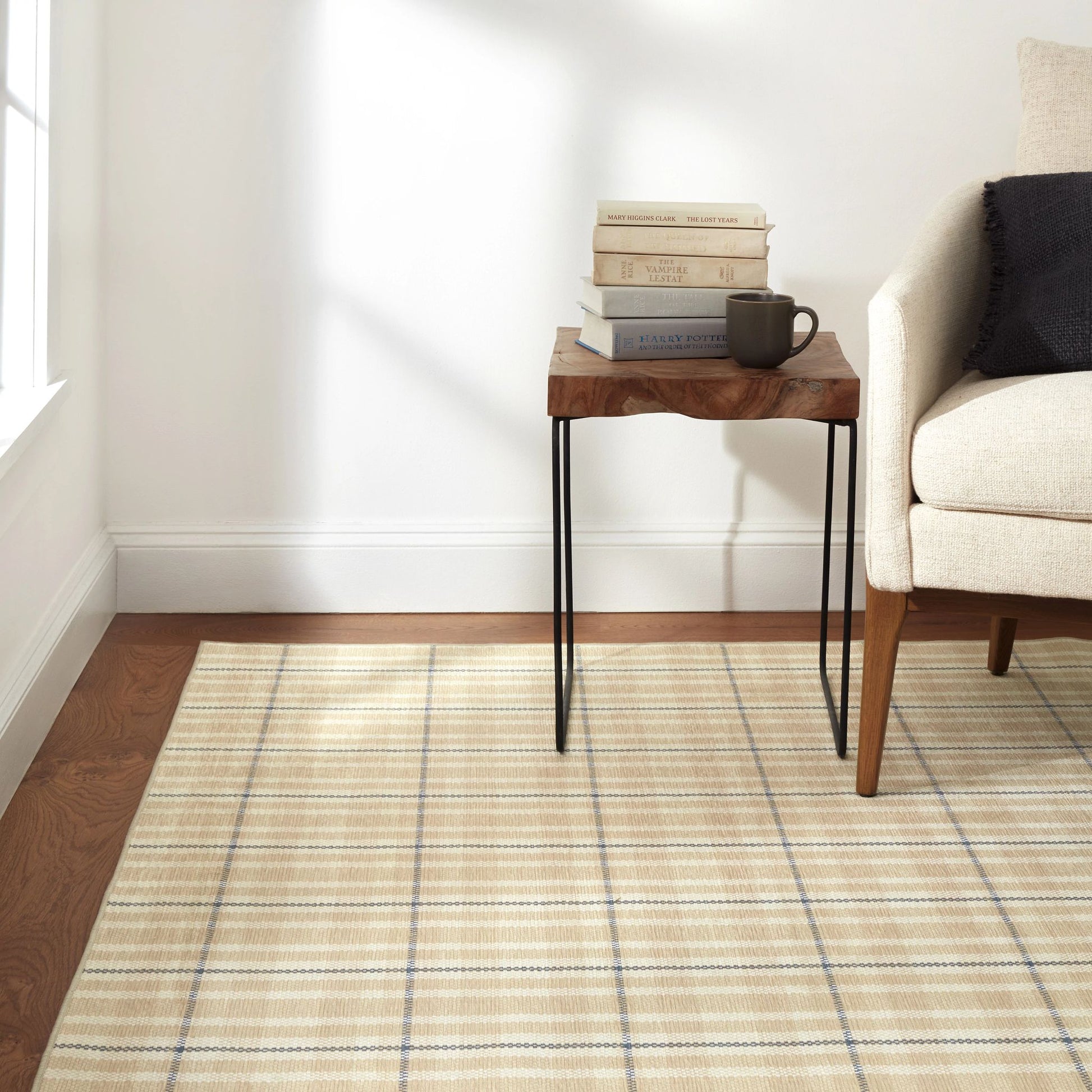 Hallie Plaid Khaki Machine Washable Rug - DA2254 - 4' Round