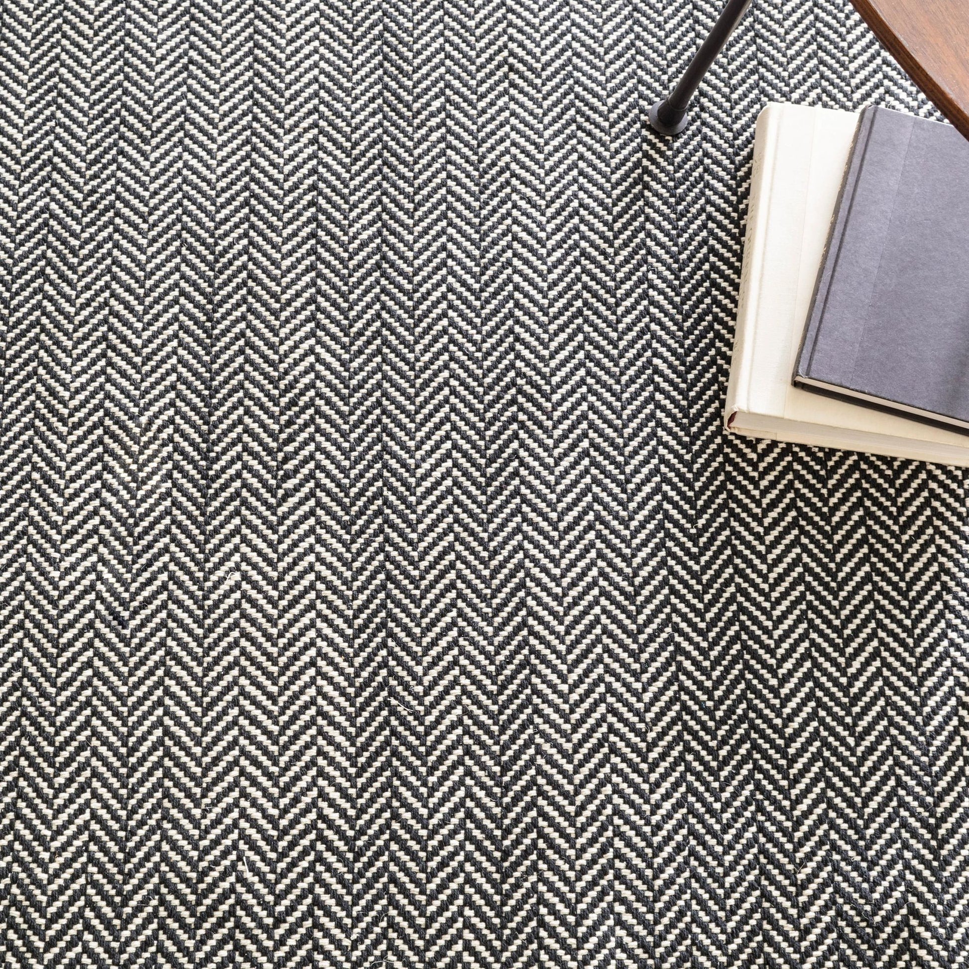 Herringbone Black Handwoven Cotton Rug - DA970 - Runner-2.5x12
