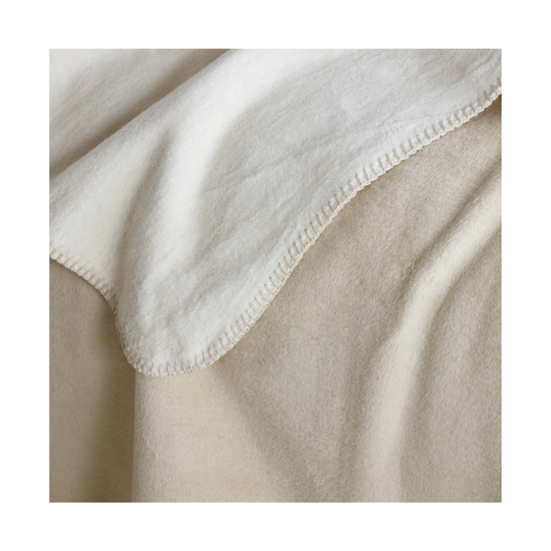 Holly Fleece Blanket, Natural