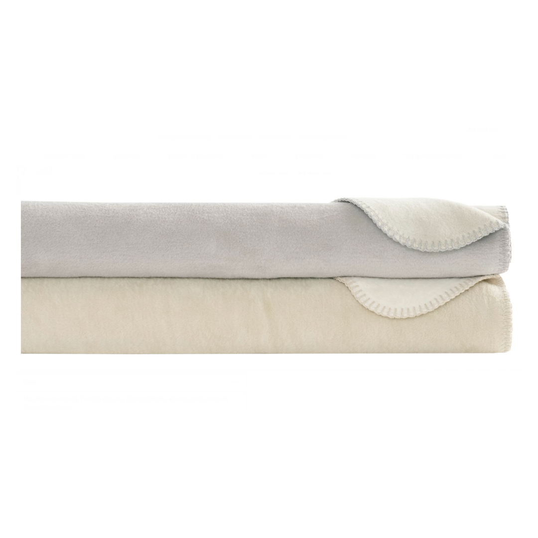 Holly Fleece Blanket, Natural
