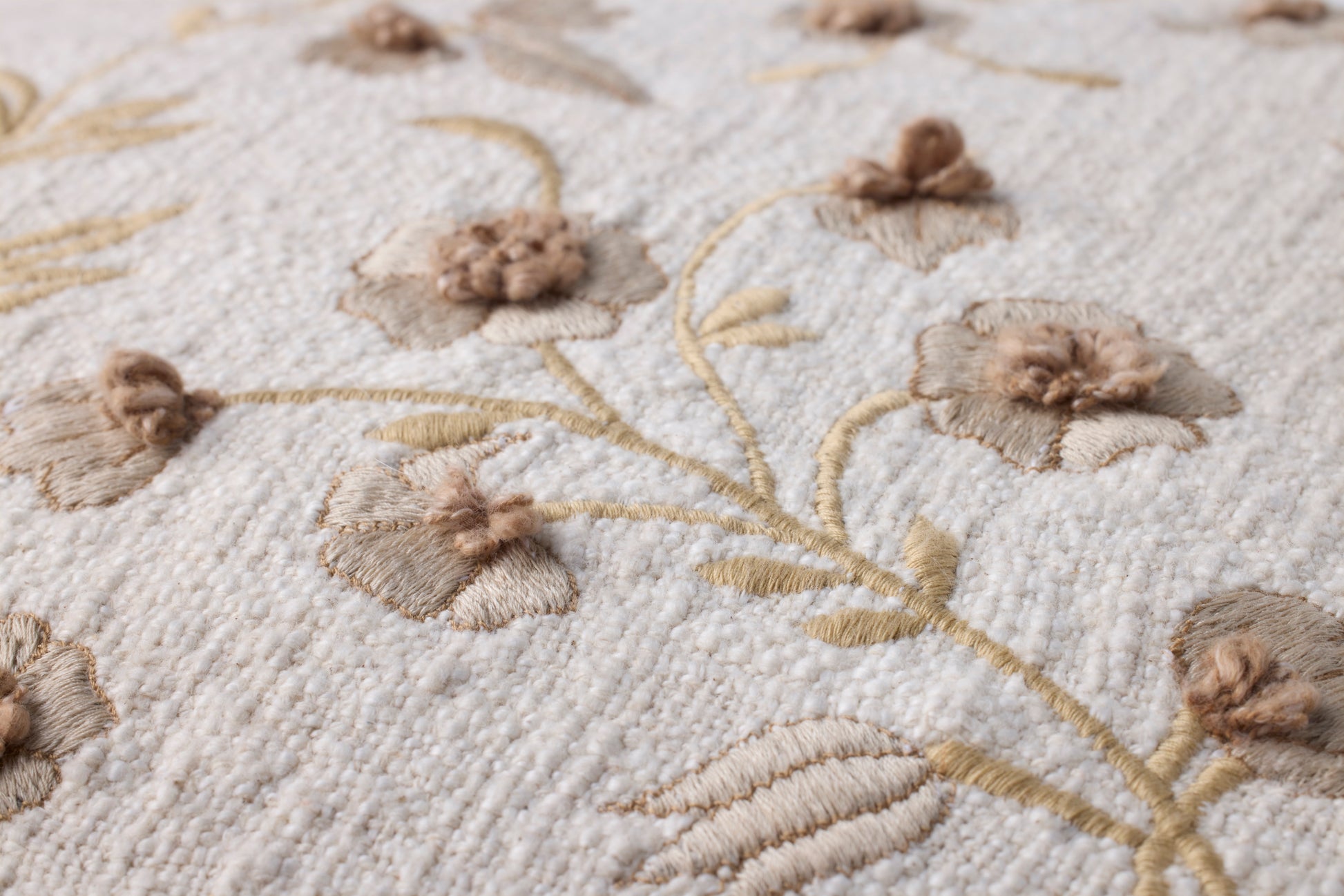 Natural Fleur Pillow