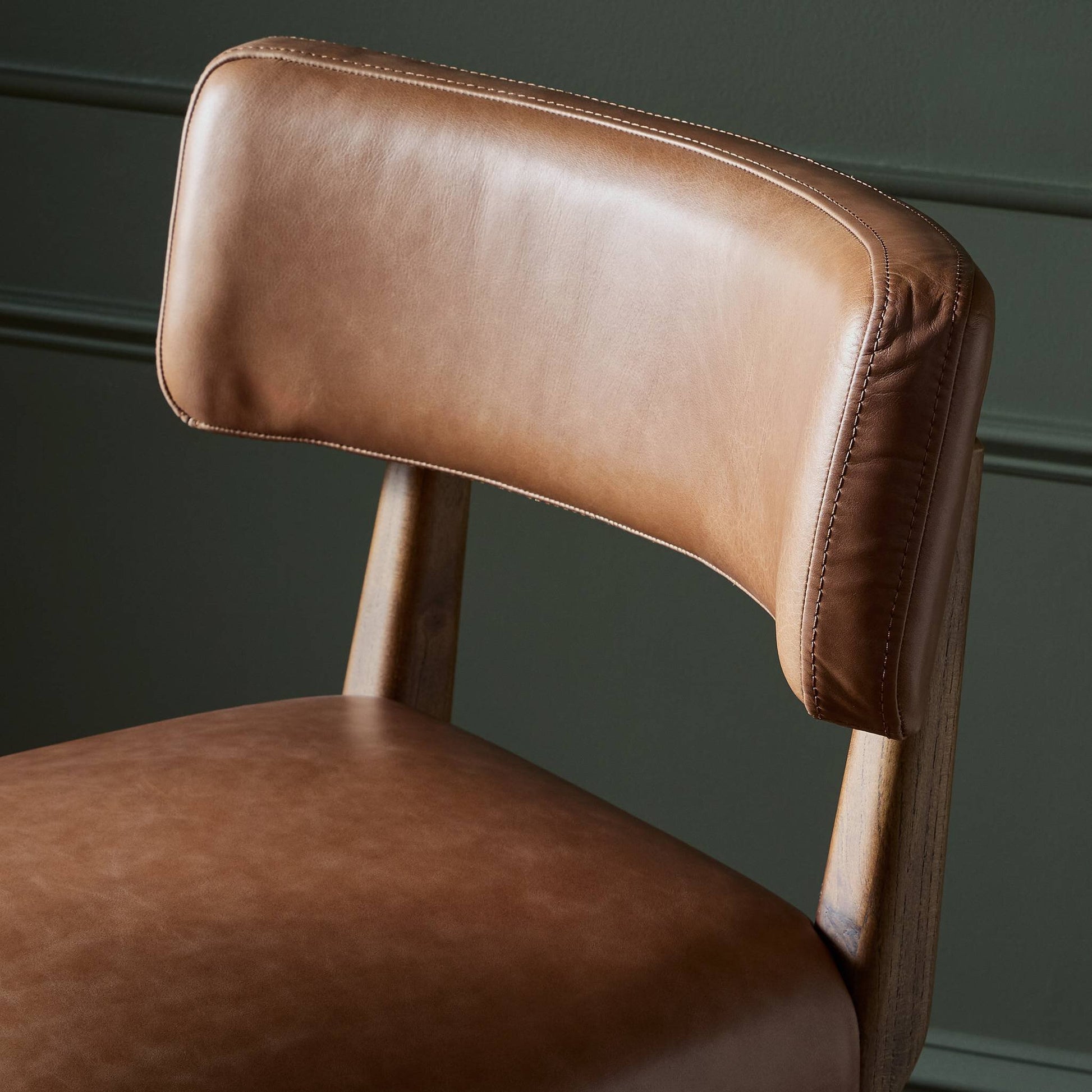 Undermount Swivel Bar + Counter Stool