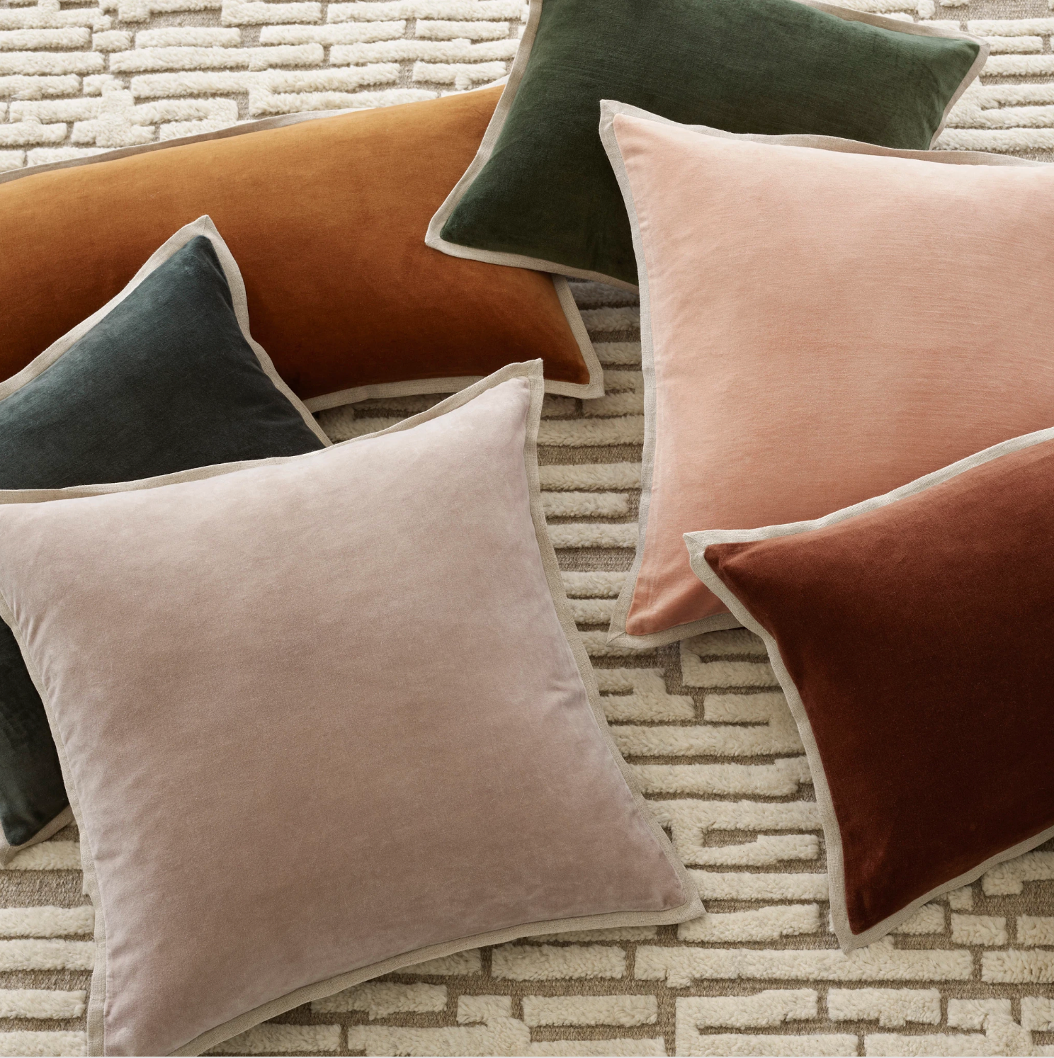 Kalamata Velvet / Linen Russet Pillows