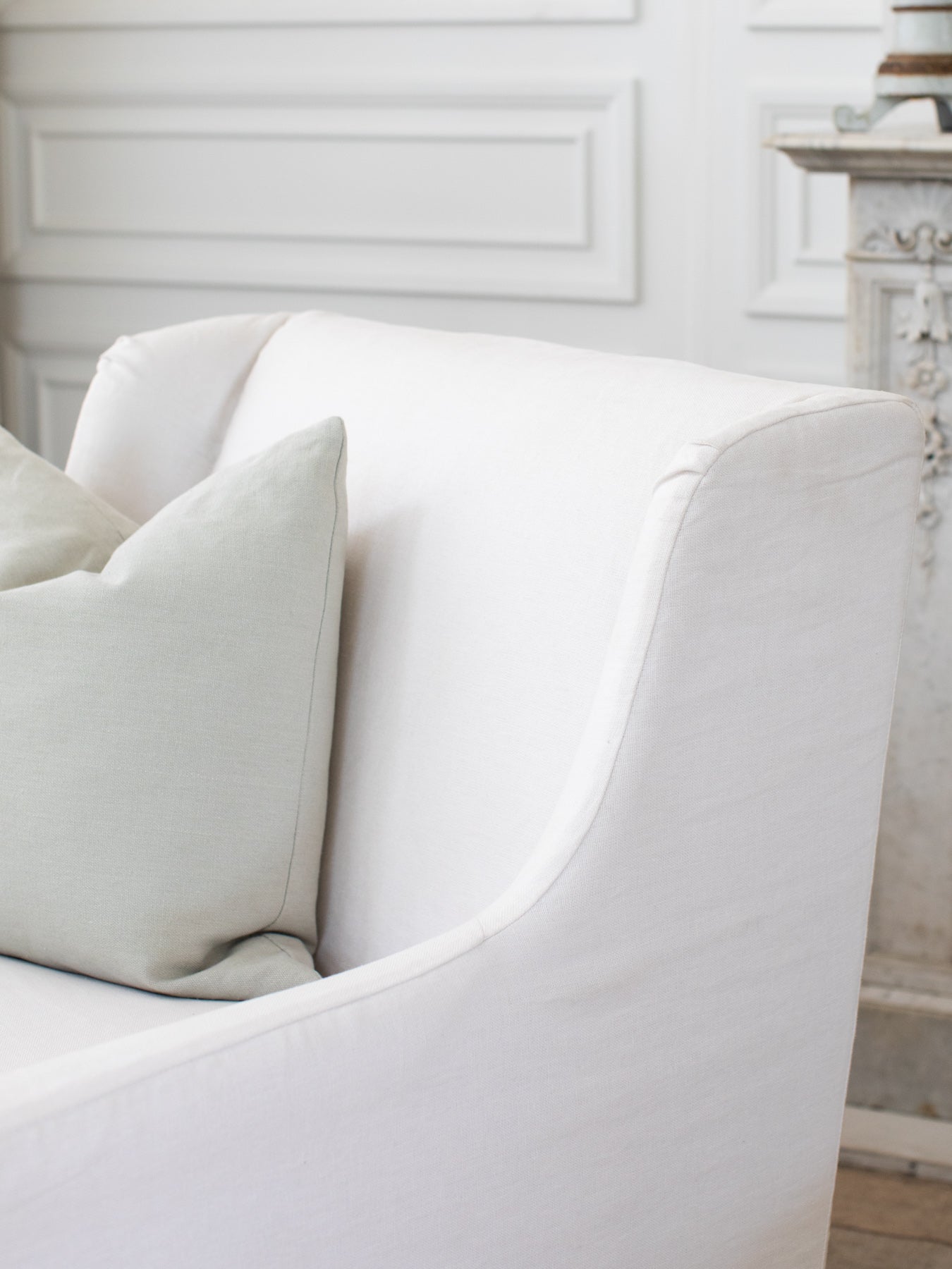 Nell Chair, Whispy White