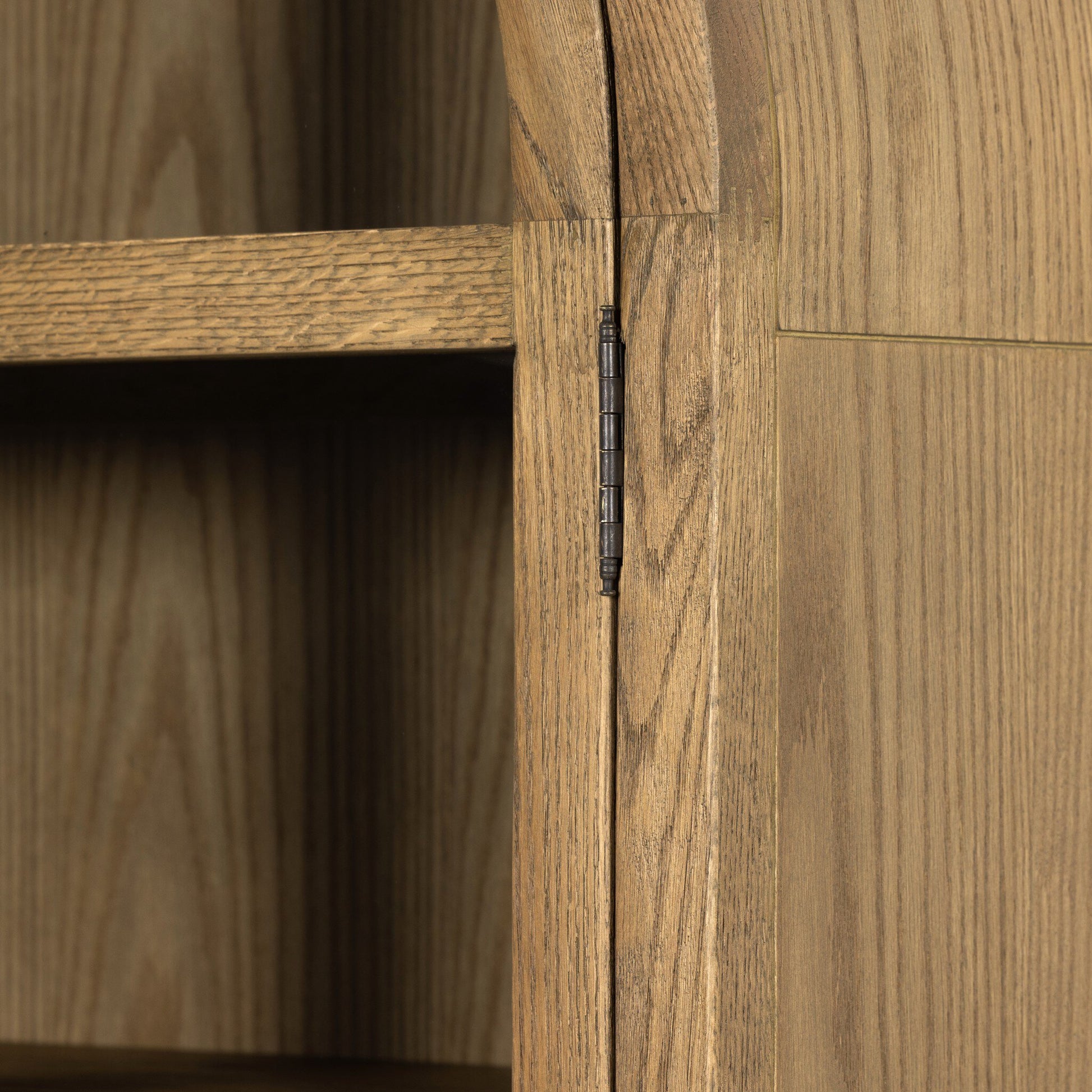 Toile Cabinet