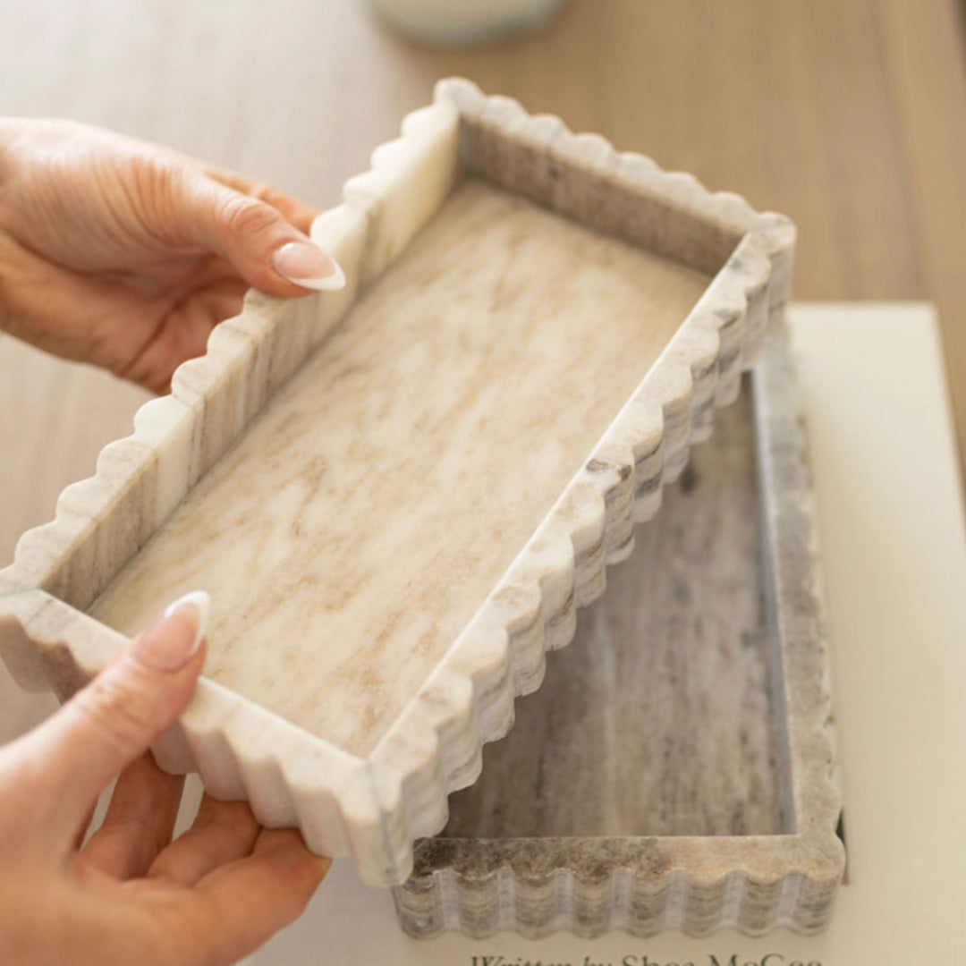 Scalloped Marble Fluted Tray