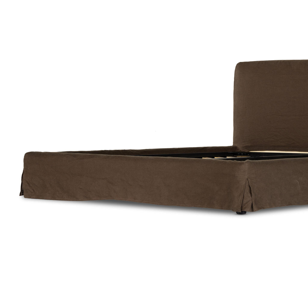 Calla Brussels Slipcover Bed