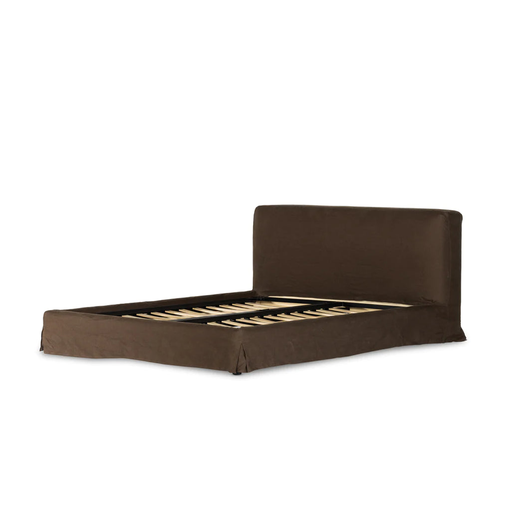 Calla Brussels Slipcover Bed