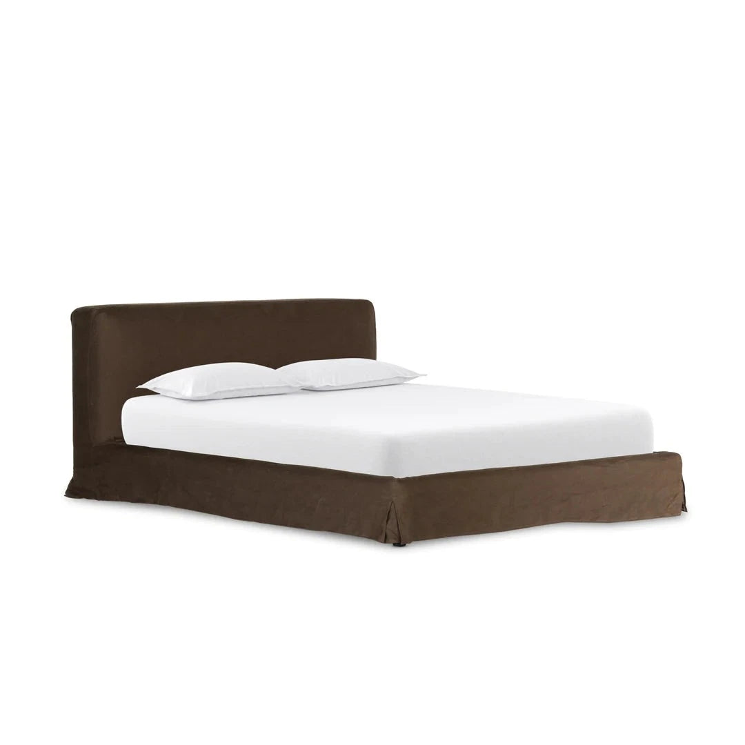 Calla Brussels Slipcover Bed
