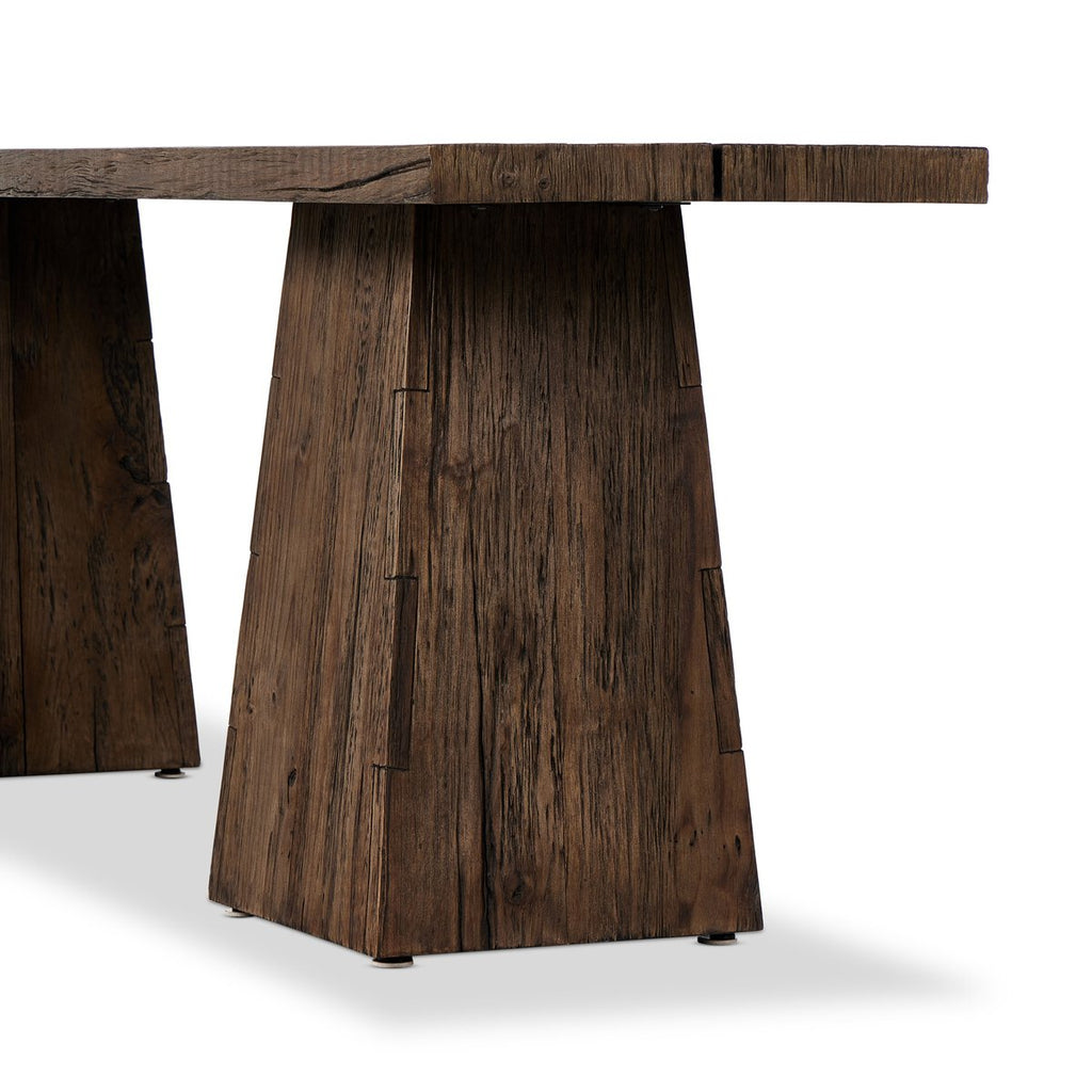 Noella Console