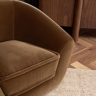 Chantal Swivel Club Chair