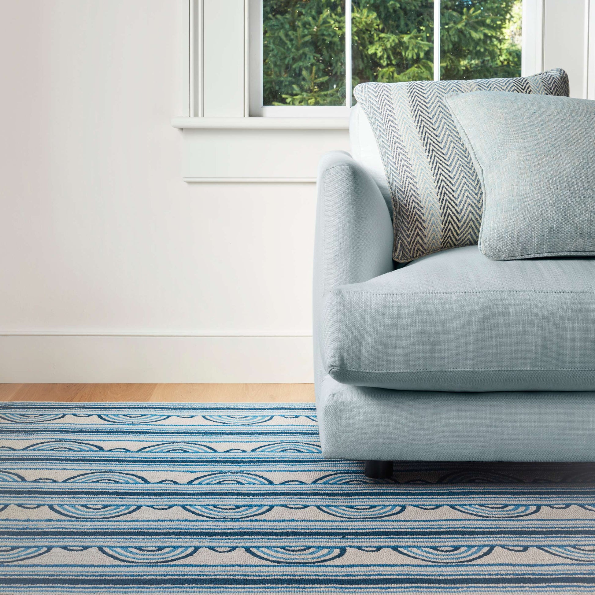 Button Blue Hand Micro Hooked Wool Rug - DA1985 - 10x14