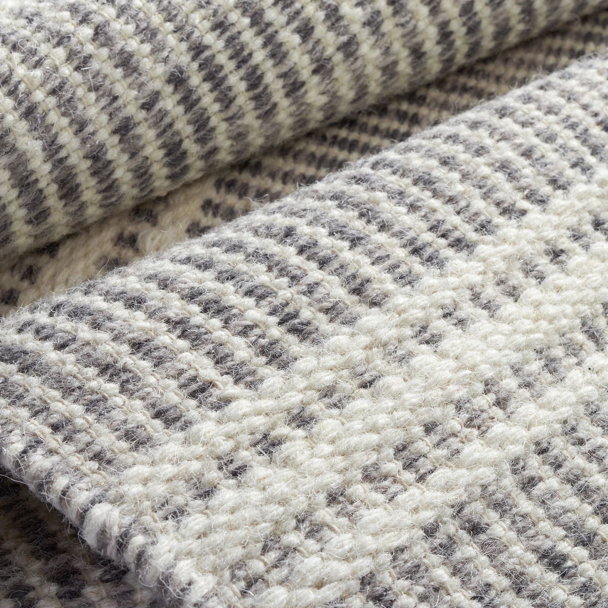 Malta Grey Handwoven Wool Rug - DA1337 - 10x14