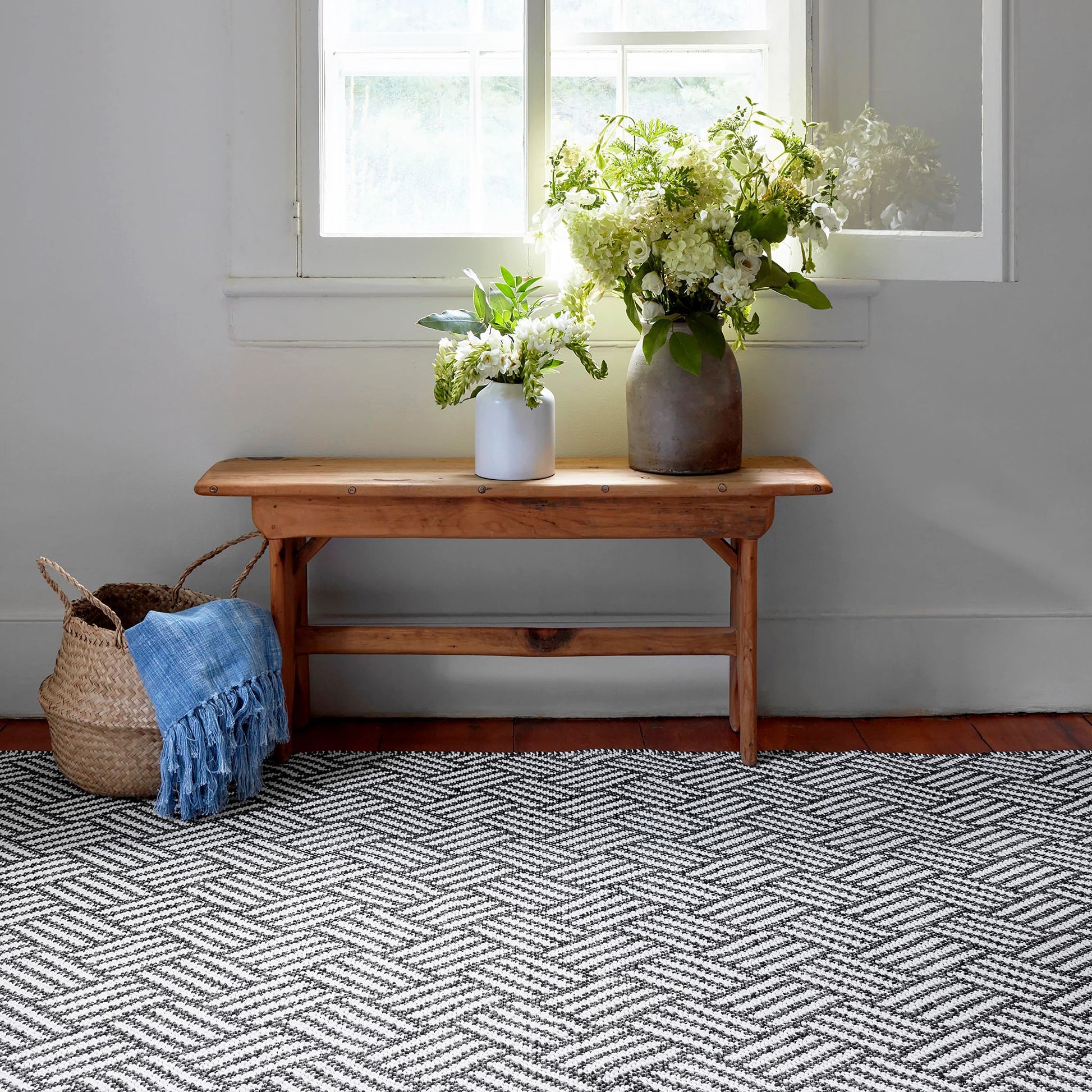 Crisscross Black Handwoven Indoor/Outdoor Rug - DA1907 - 10x14