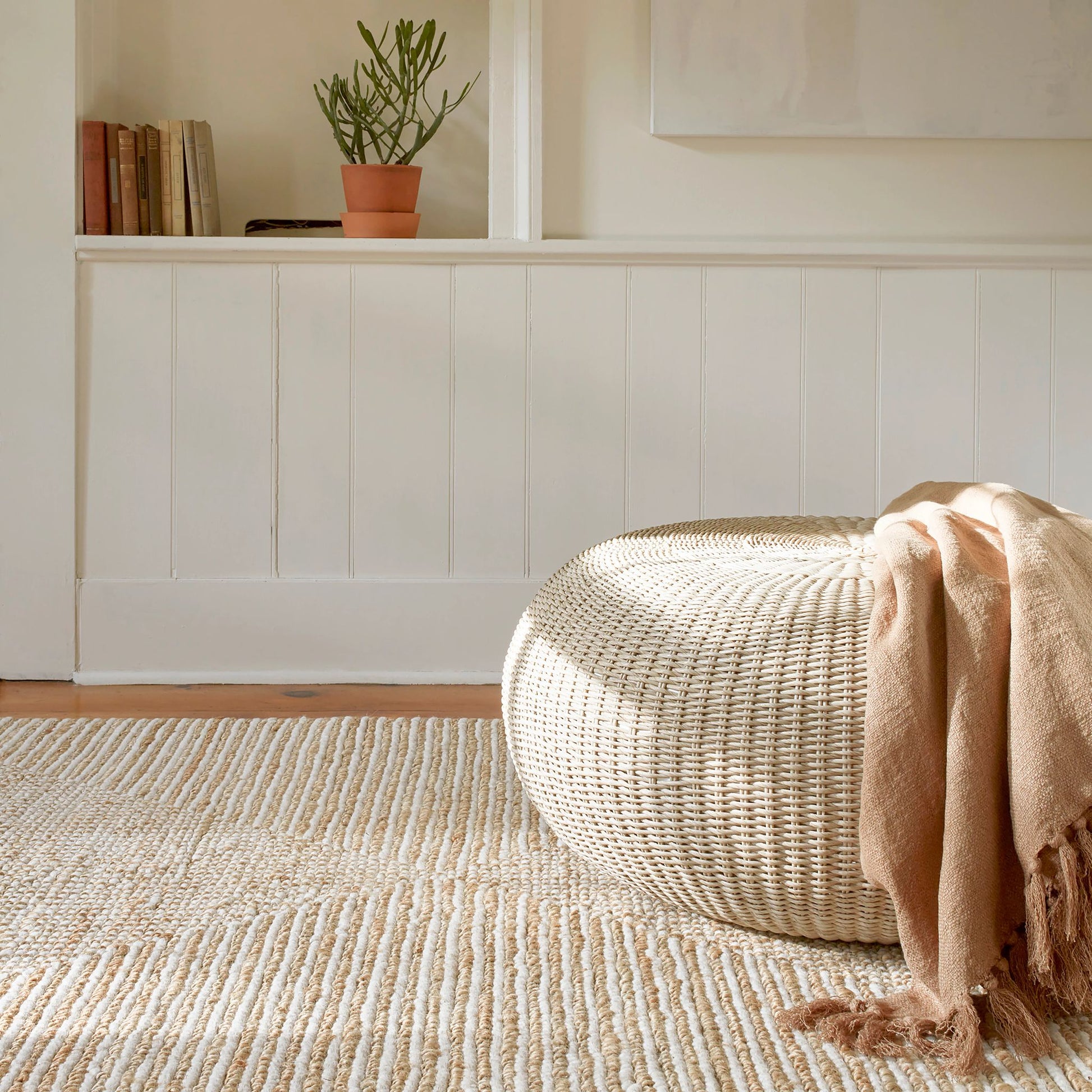 Kelan Ivory Handwoven Jute Rug - DA1924 - 10x14