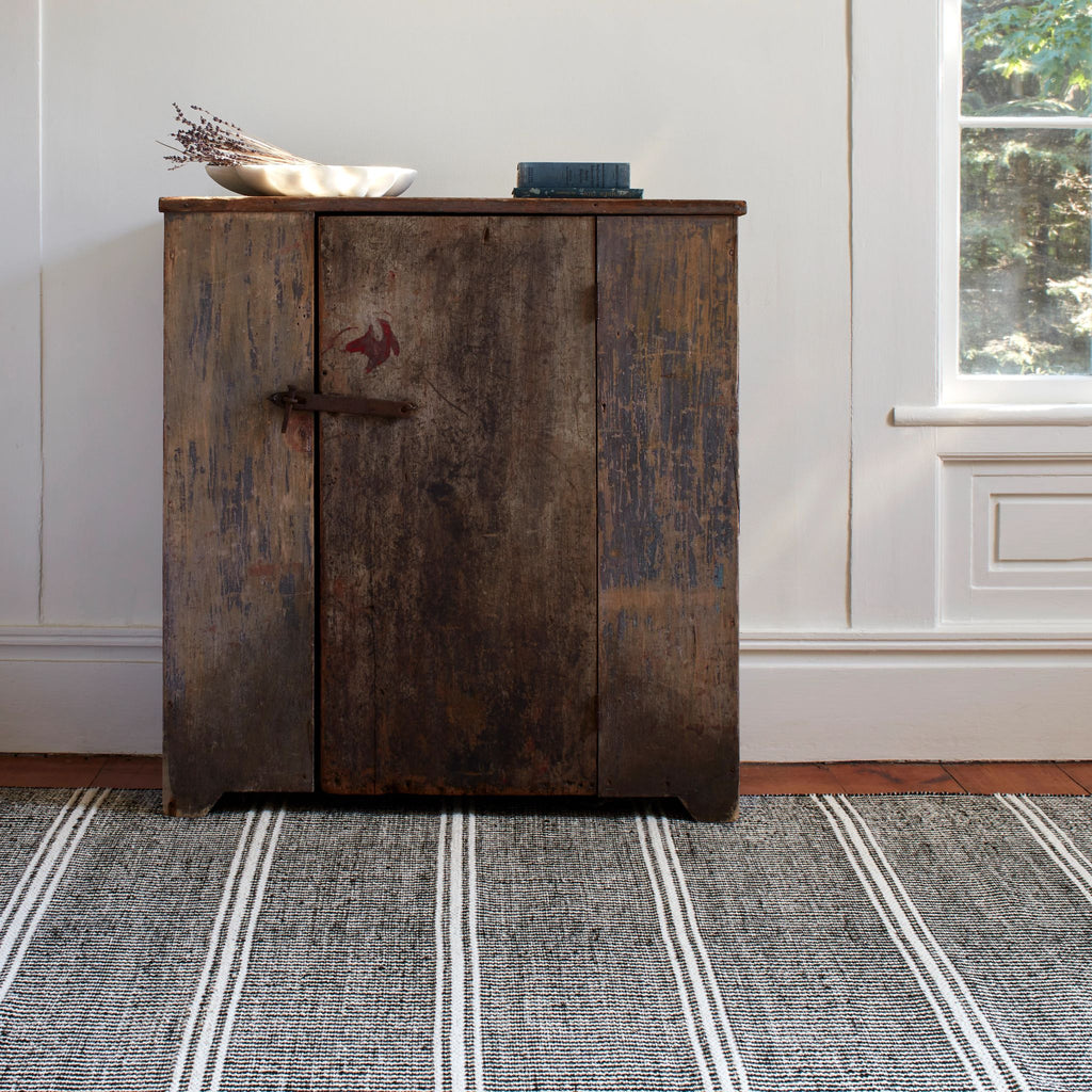 Malta Black/Ivory Handwoven Wool Rug - DA1925 - 10x14