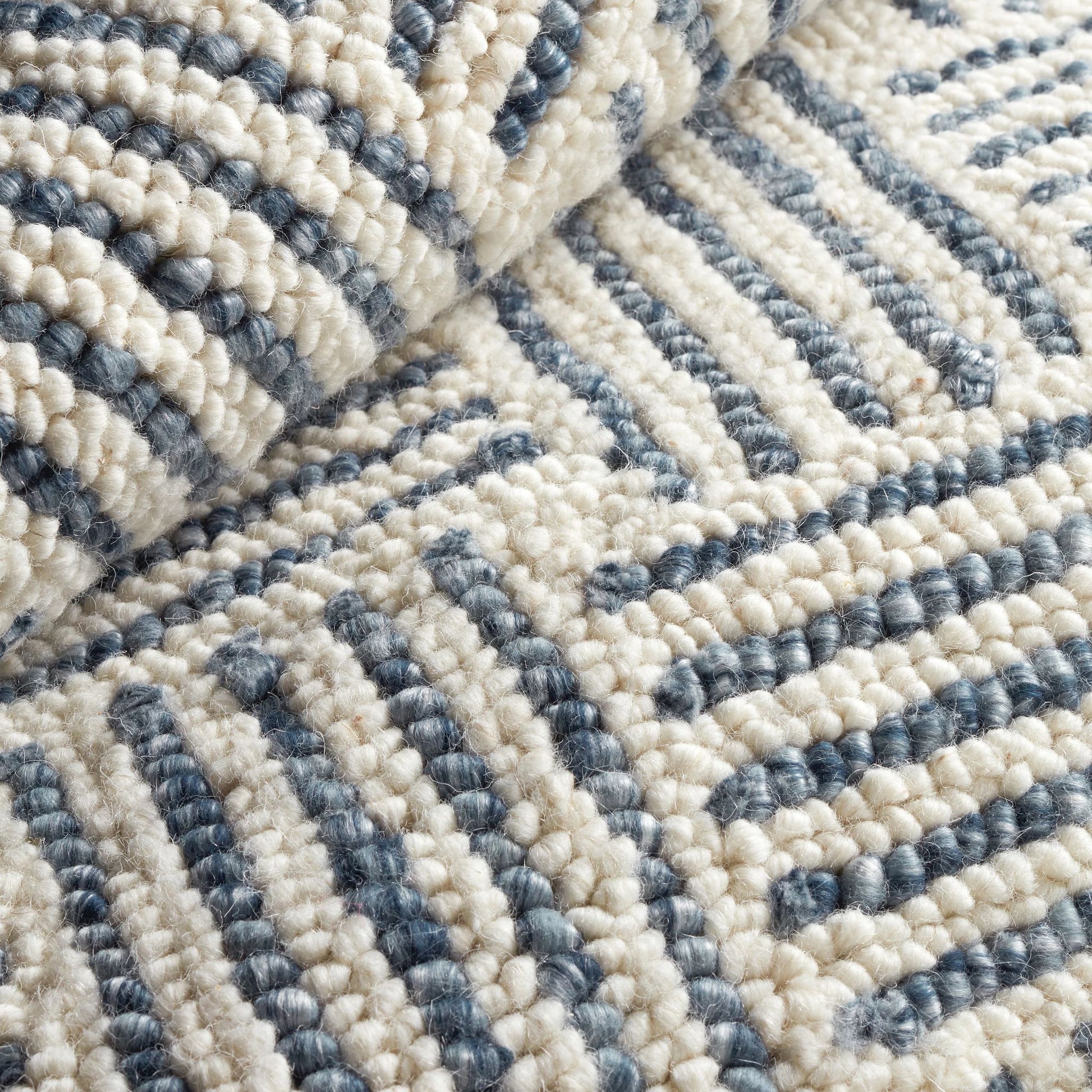Layers Indigo Hand Hooked Wool Rug - DA2212 - 10x14