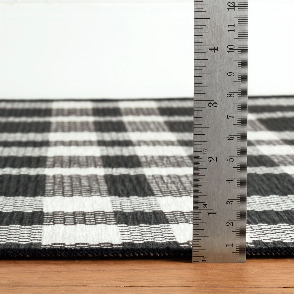 Houston Plaid Black Machine Washable Rug - DA2255 - 4' Round