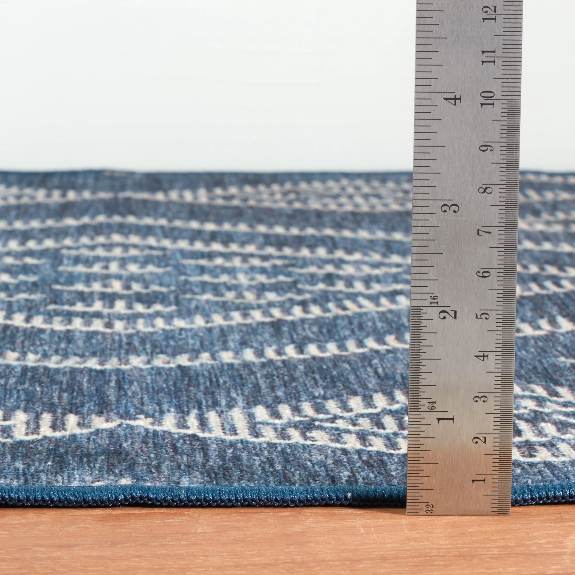 Guthrie Navy Machine Washable Rug - DA2344 - 8x10