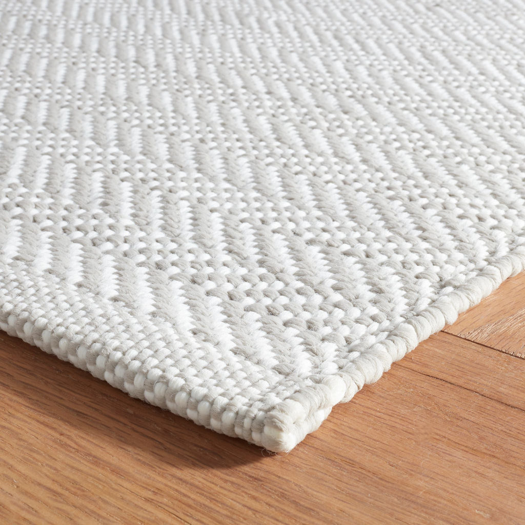 Herringbone Pearl Grey/White Handwoven Indoor/Outdoor Rug - DA287 - Runner-2.5x18