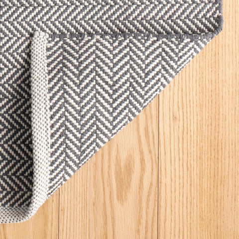 Herringbone Shale/White Handwoven Indoor/Outdoor Rug - DA289 - Runner-2.5x18