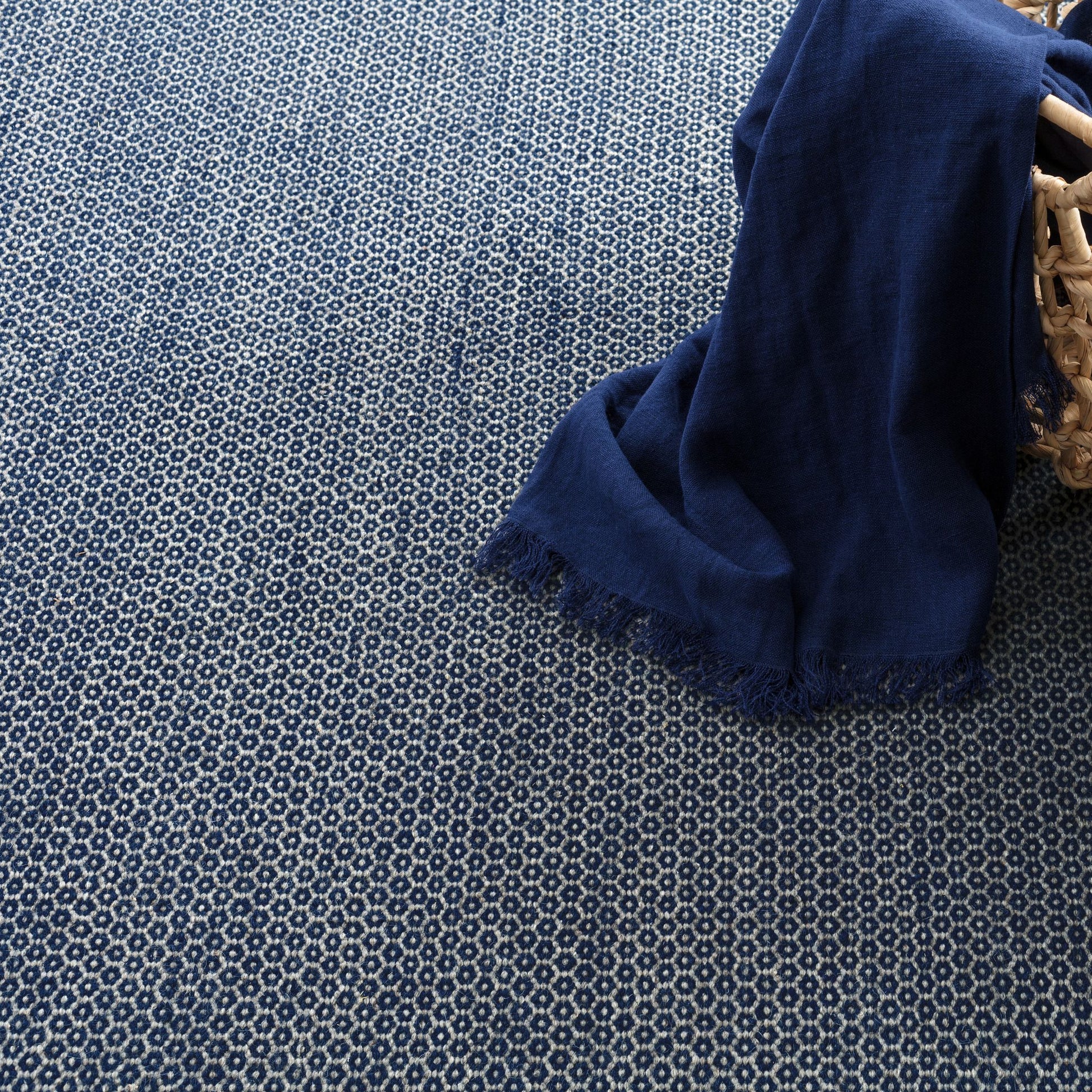 Honeycomb Indigo/Grey Handwoven Wool Rug - DA788 - 10x14