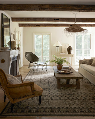 Heirloom, Bone / Charcoal Rug