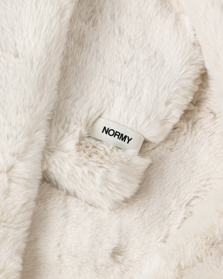 Reversible Faux Fur Blanket