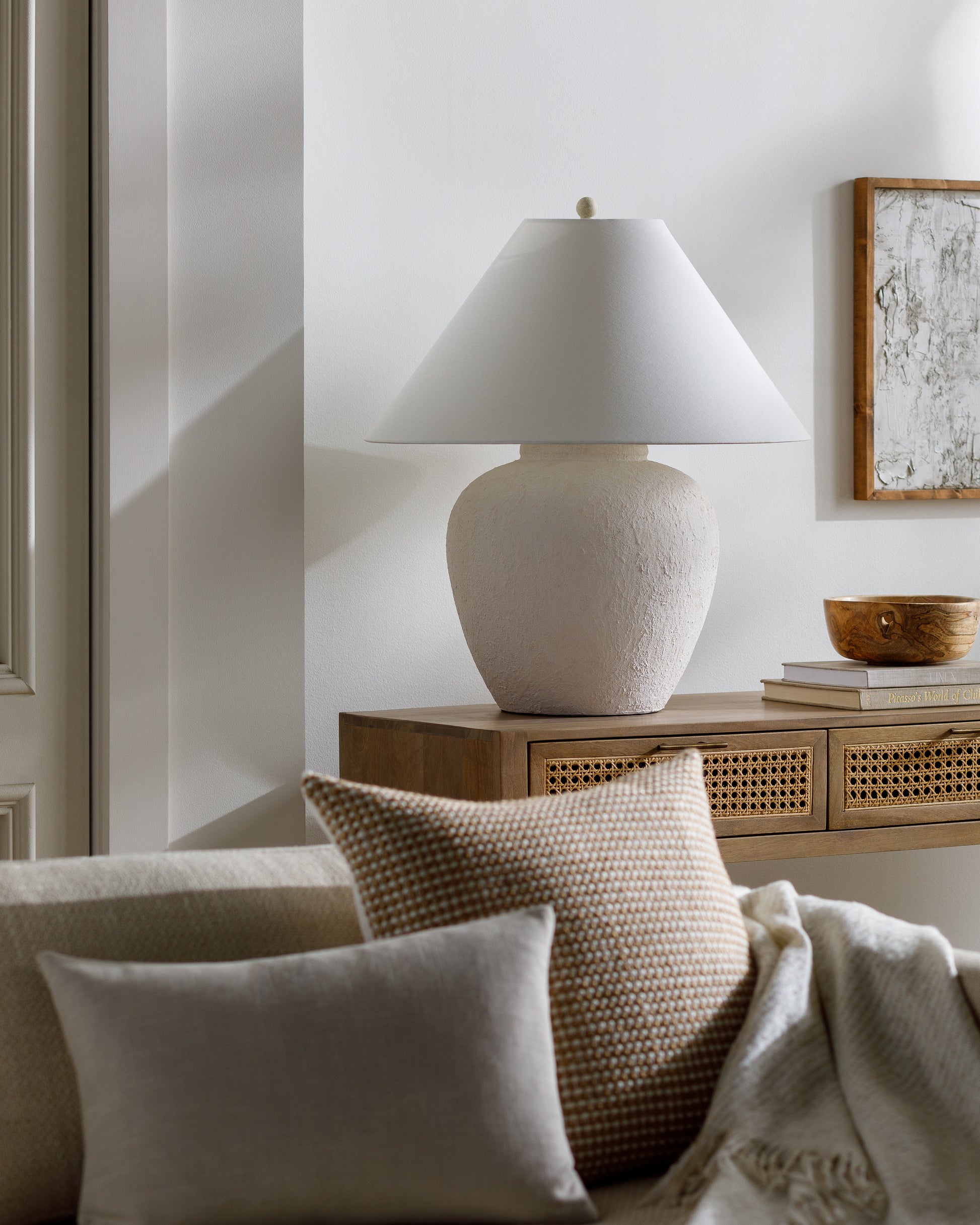 Gulia Table Lamp