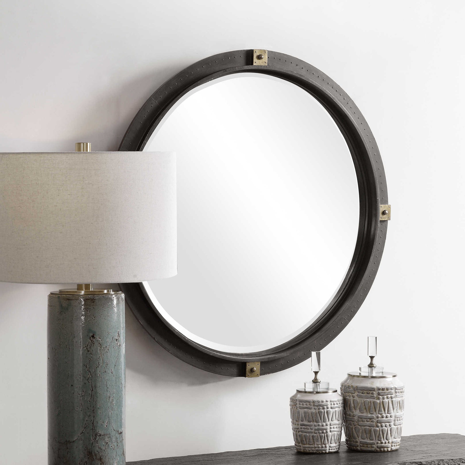 Ellie Mirror