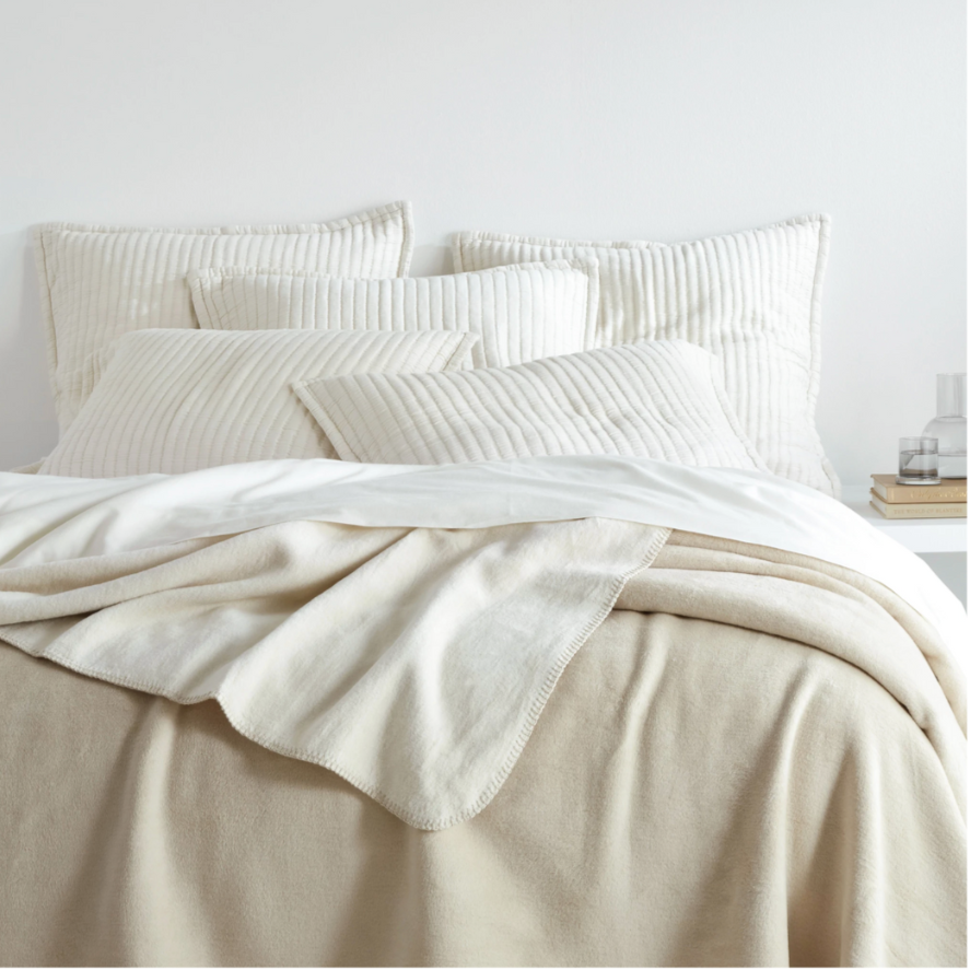 Holly Fleece Blanket, Natural