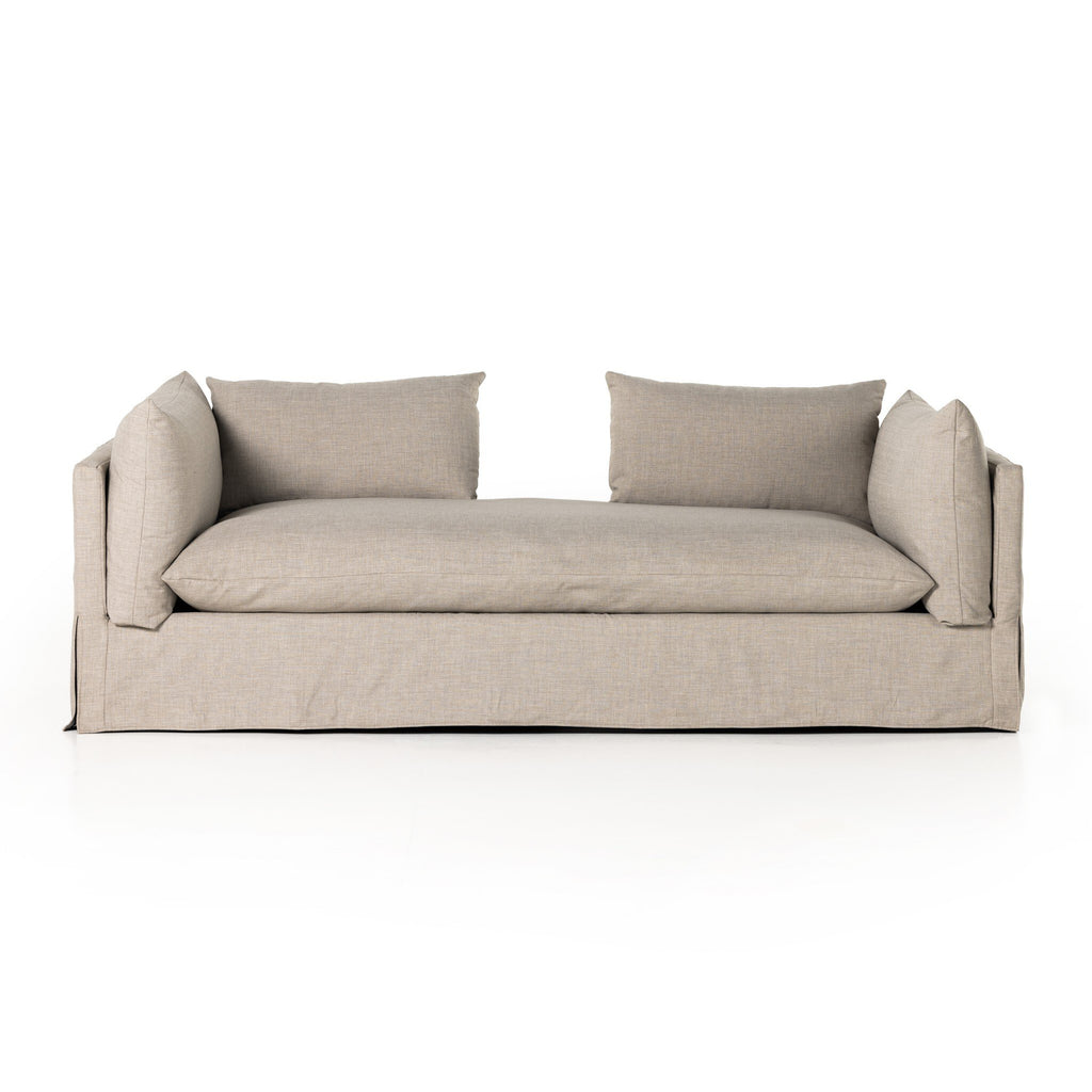 Delilah Chaise
