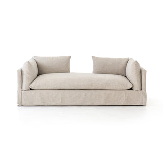 Delilah Chaise