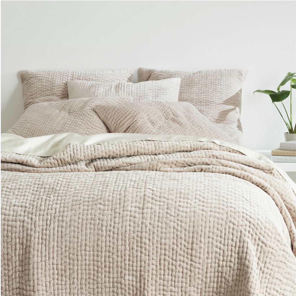 Valerie Velvet Quilt, Grey
