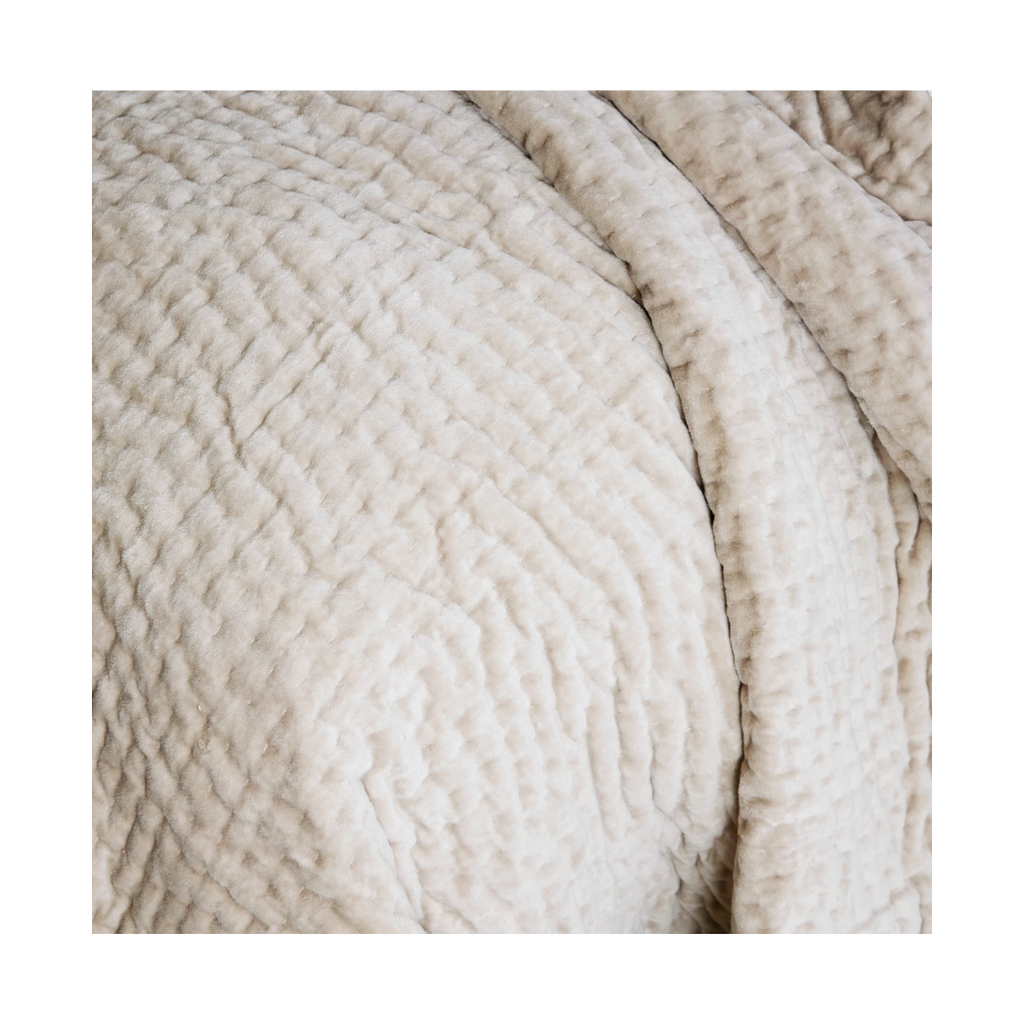 Valerie Velvet Quilt, Grey