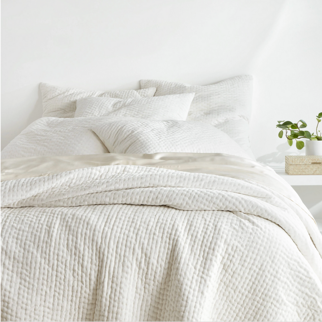 Valerie Velvet Quilt, Dove White