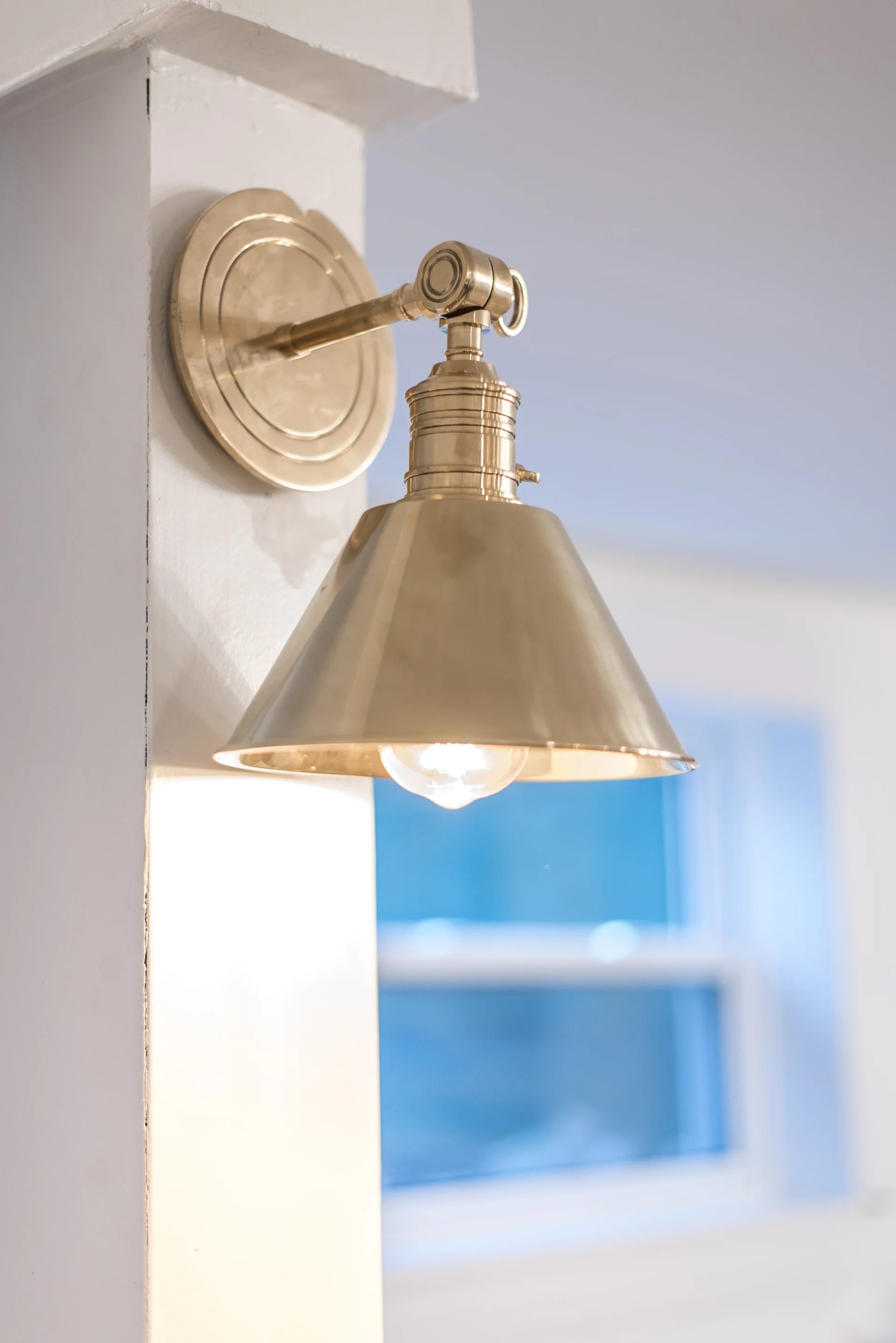 Arnold Sconce