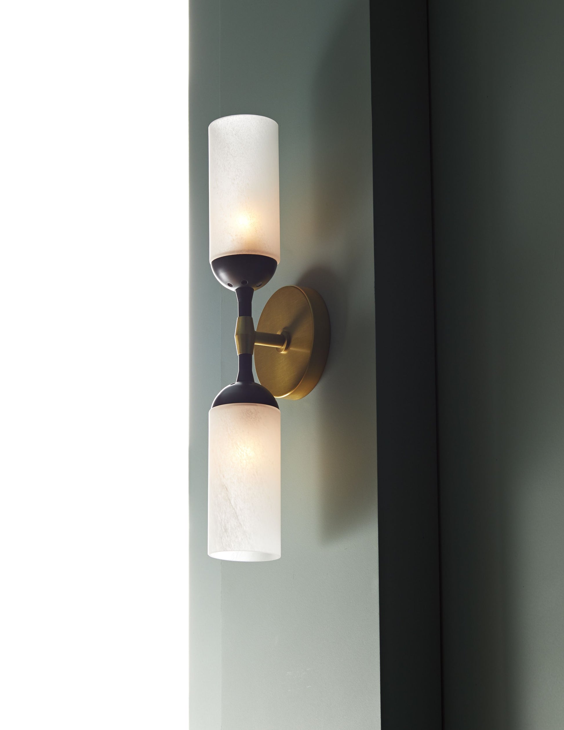 Emmett Sconce