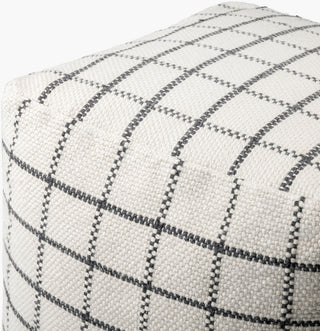Melody Pouf