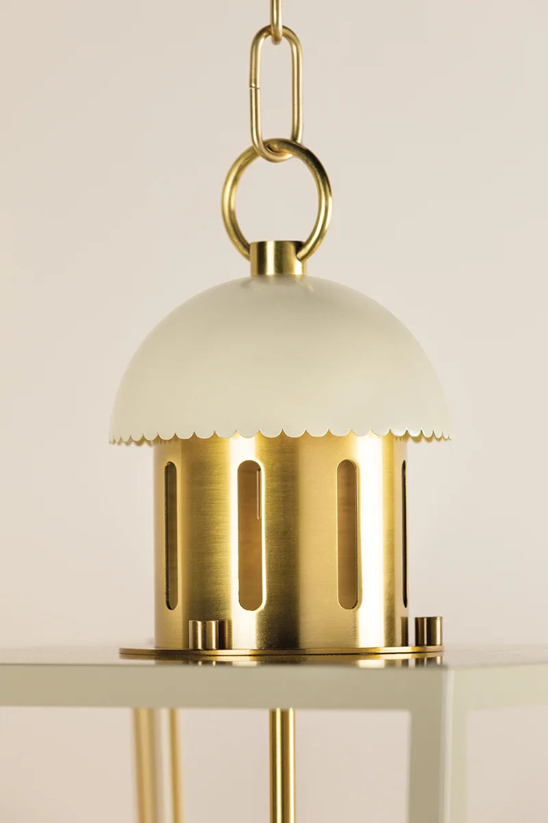 Patricia Lantern