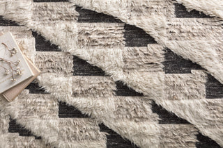 Khalid Natural / Black Rug