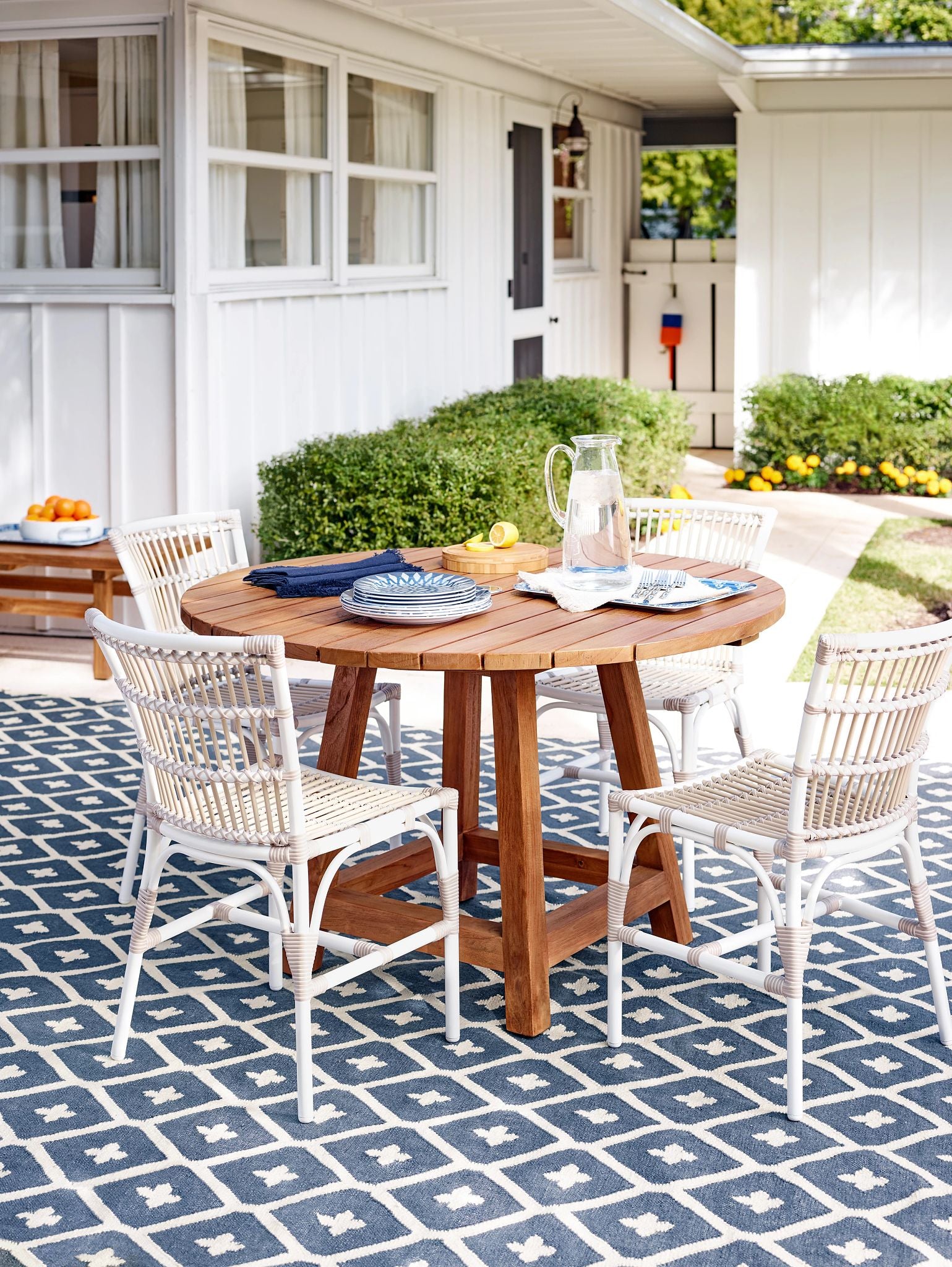 Elizabeth Navy Handwoven Indoor/Outdoor Rug - DA771 - 10x14