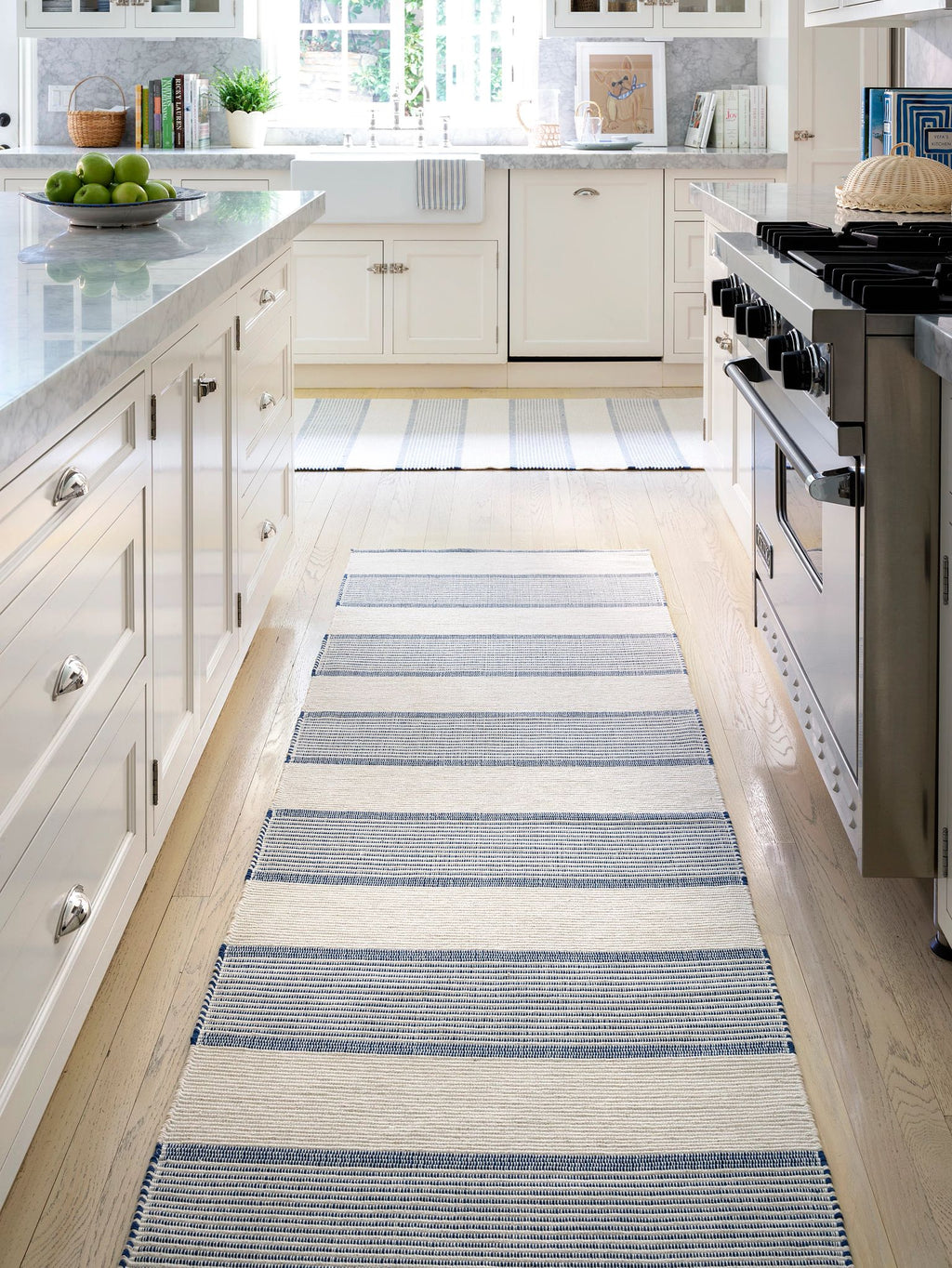 La Mirada Navy Handwoven Cotton Rug - DA1150 - 10x14