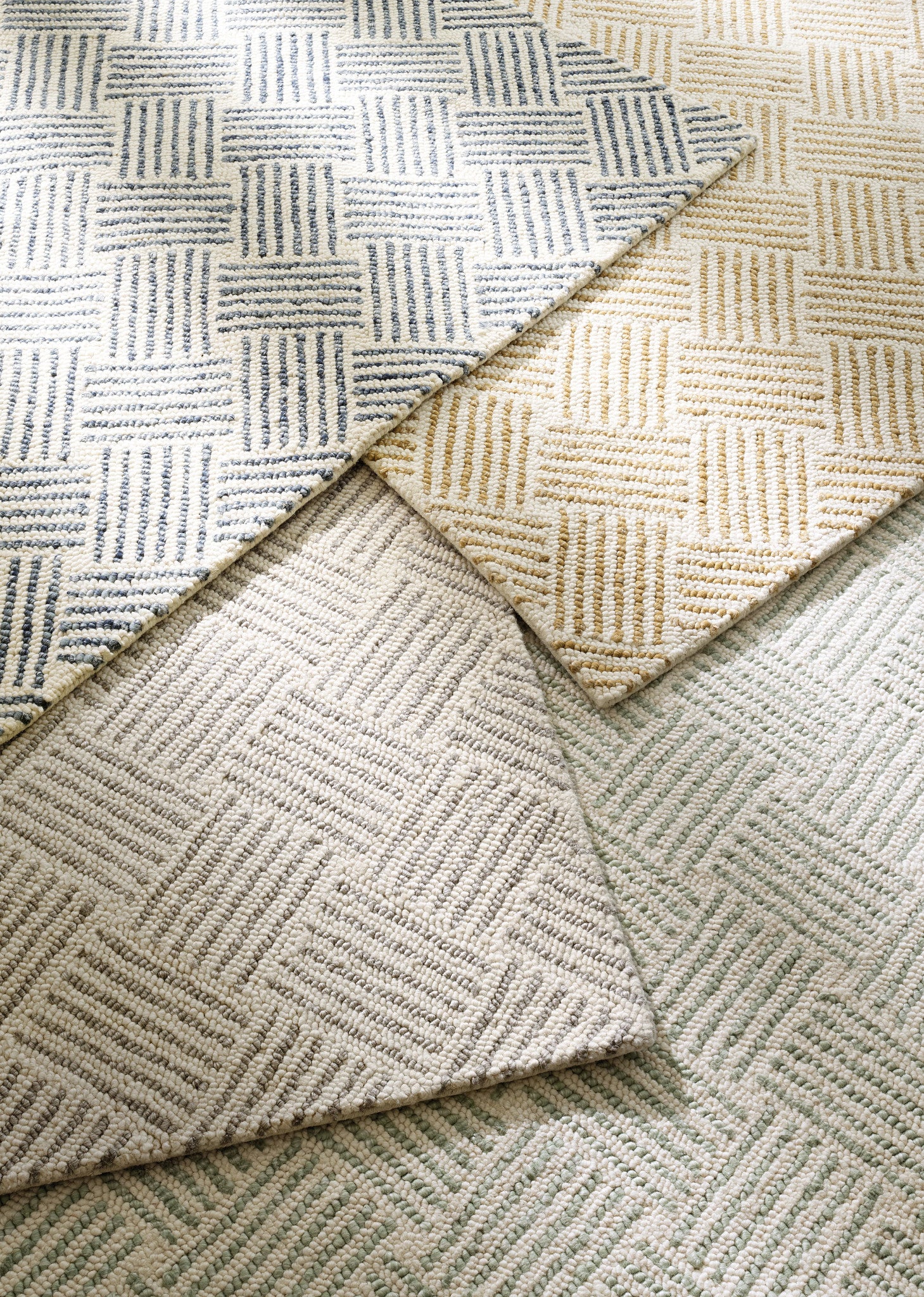 Layers Desert Sage Hand Hooked Wool Rug - DA2211 - 10x14