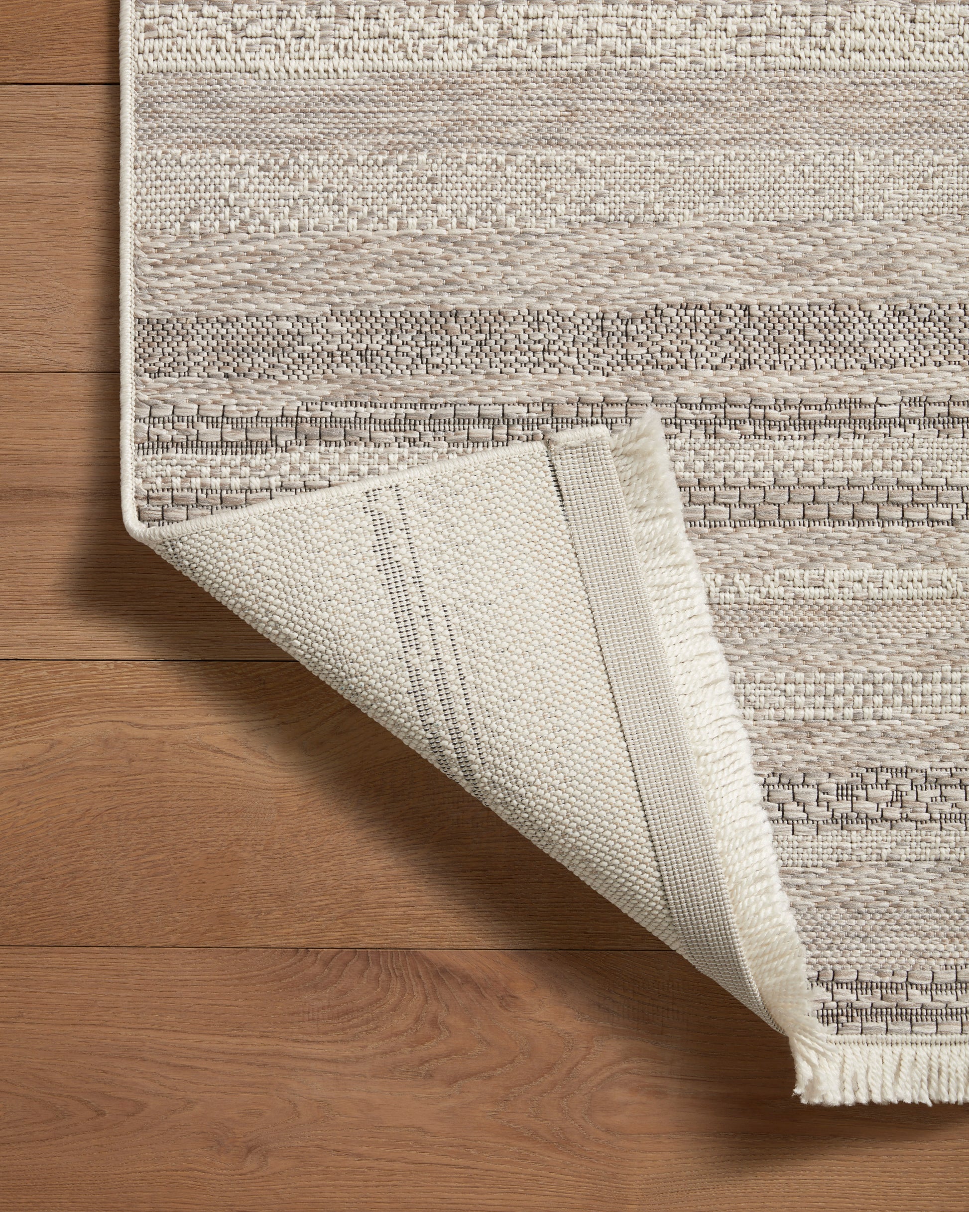 Amber Lewis × Loloi Malibu II Ivory / Dove Rug
