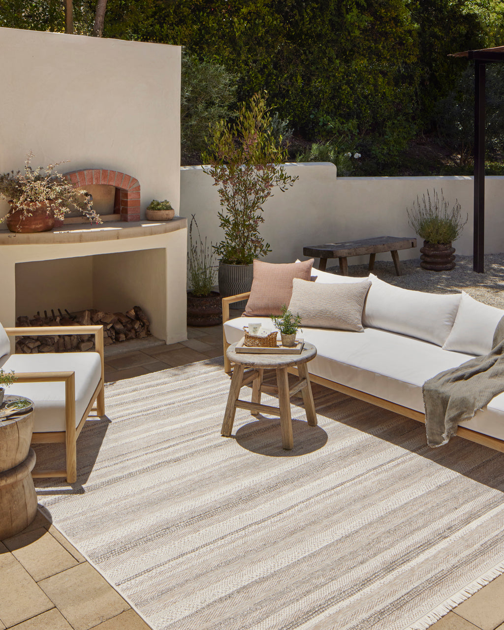 Amber Lewis × Loloi Malibu II Ivory / Dove Rug