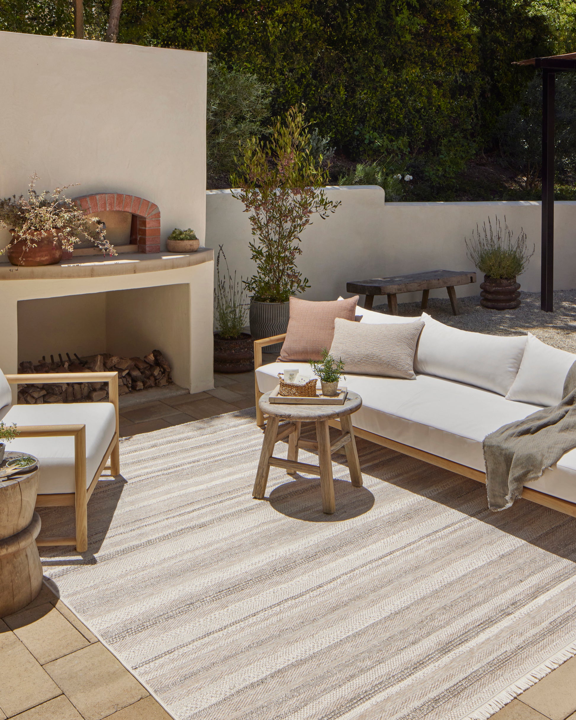 Amber Lewis × Loloi Malibu II Ivory / Dove Rug