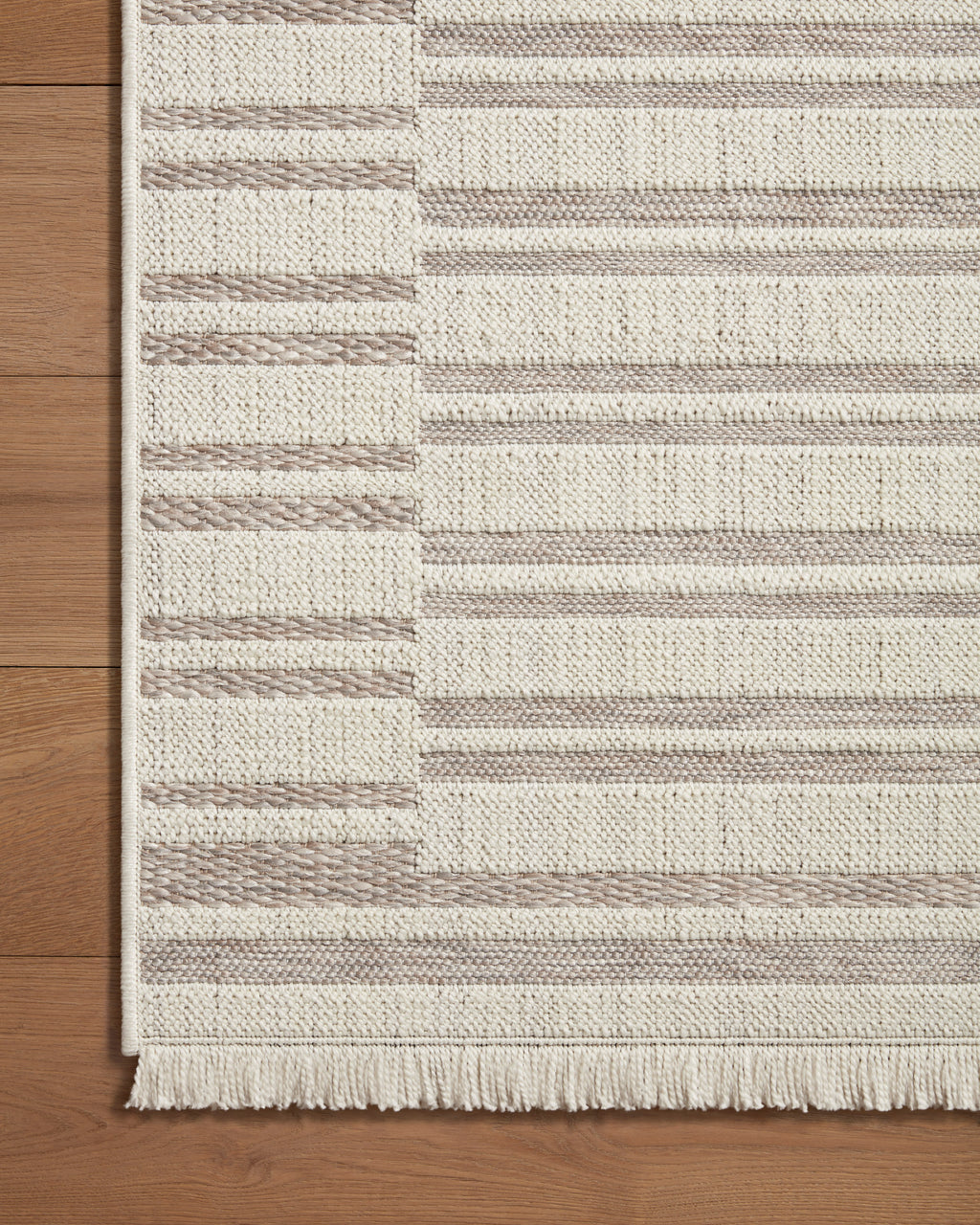 Amber Lewis × Loloi Malibu III Ivory / Dove Rug