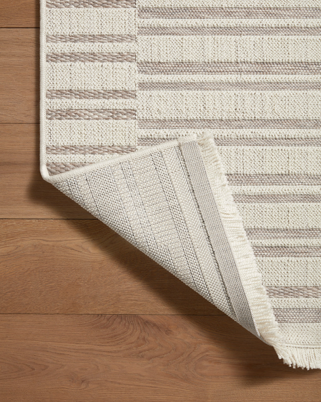 Amber Lewis × Loloi Malibu III Ivory / Dove Rug